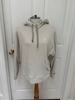 Champion Crewneck Hoodie in Light Beige with Contrast Drawstrings